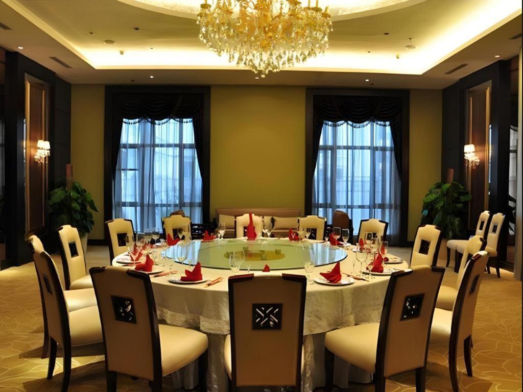 Country Garden Phoenix Hotel Шеньян Экстерьер фото