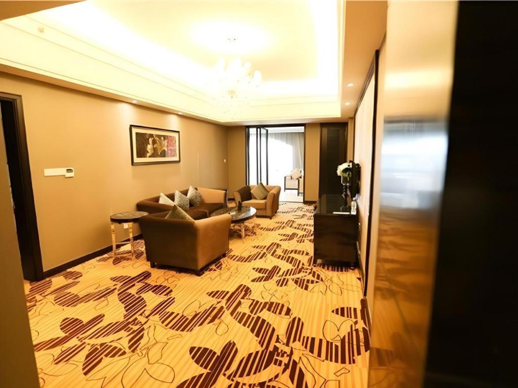 Country Garden Phoenix Hotel Шеньян Экстерьер фото