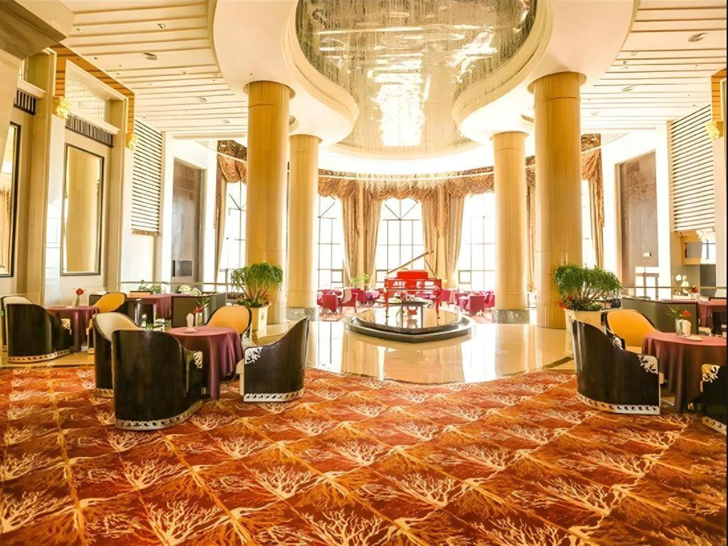 Country Garden Phoenix Hotel Шеньян Экстерьер фото