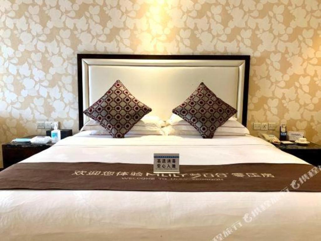Country Garden Phoenix Hotel Шеньян Экстерьер фото